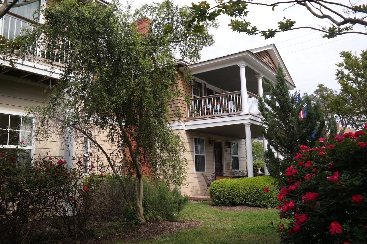 Beach Spa Bed & Breakfast 버지니아비치 외부 사진