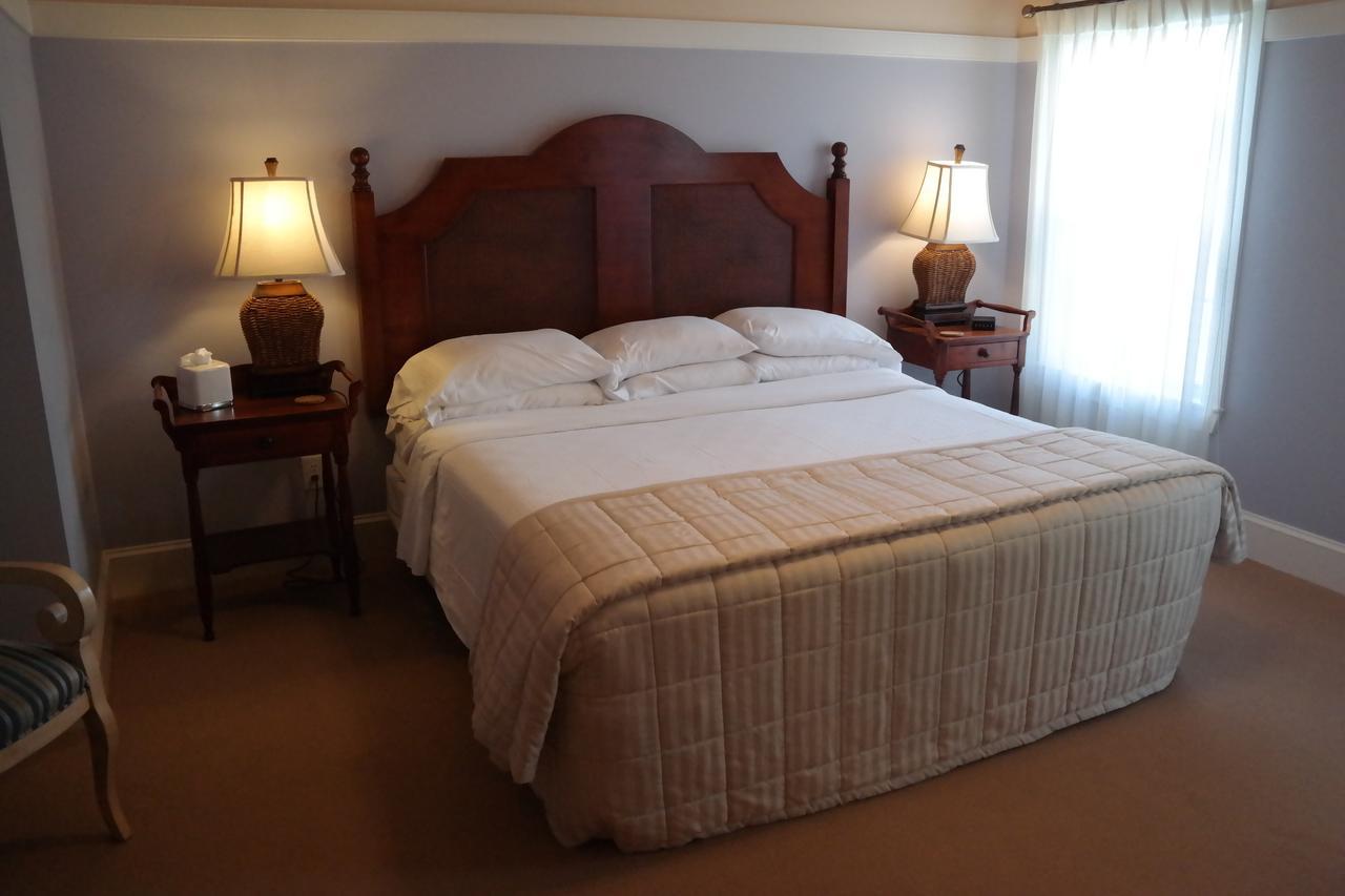 Beach Spa Bed & Breakfast 버지니아비치 객실 사진