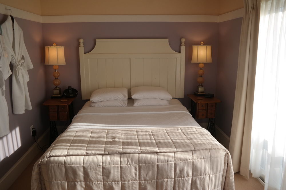 Beach Spa Bed & Breakfast 버지니아비치 외부 사진